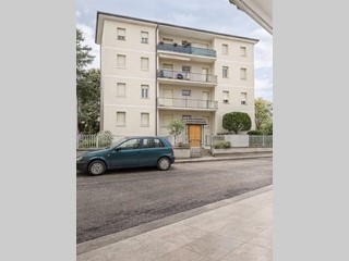 Appartamento in Vendita a Tolentino, 84'000&euro;, 110 m²