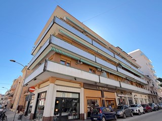 Appartamento in Vendita a San Benedetto del Tronto, 295'000&euro;, 161 m²