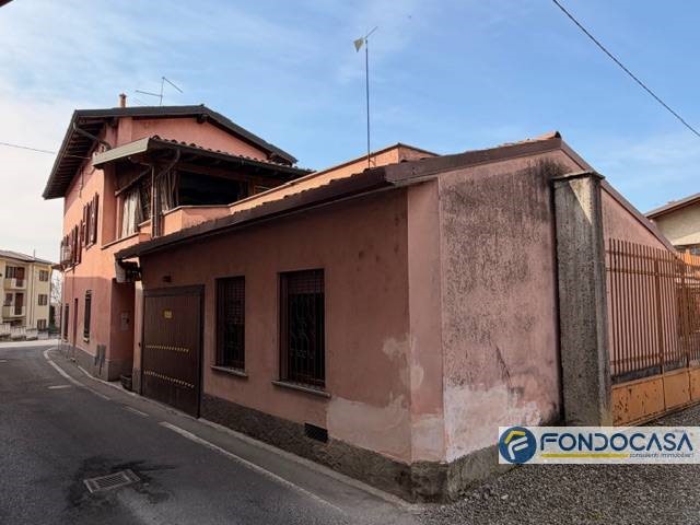 Trilocale in Vendita a Palazzolo sull'Oglio, 68'000&euro;, 78 m²