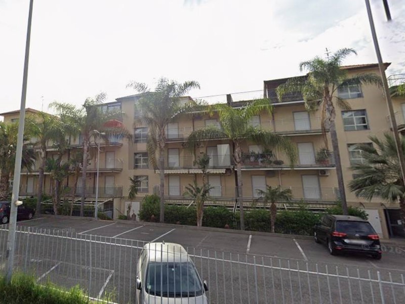 Trilocale in Vendita a Roccalumera, 95'000&euro;, 70 m²