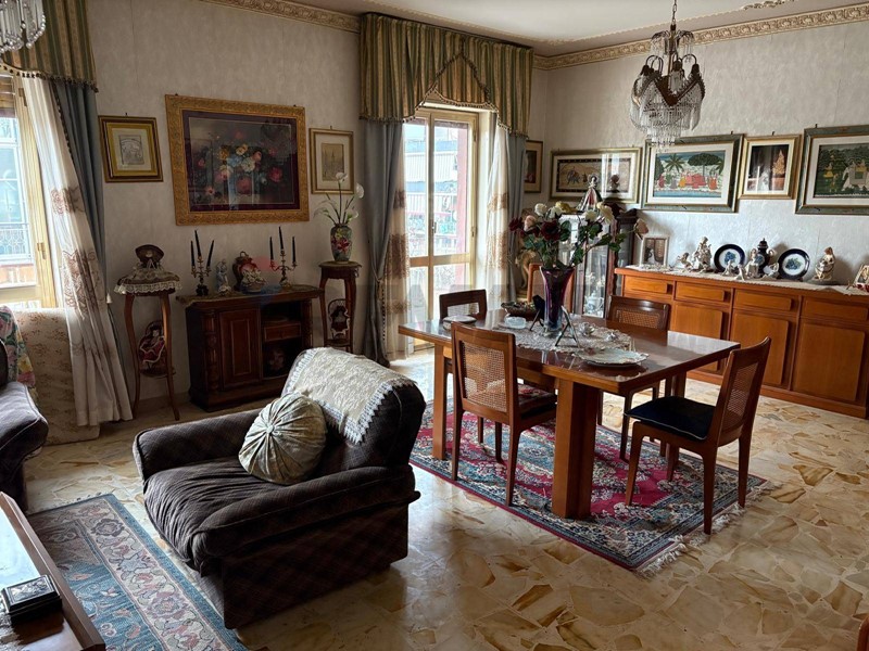 Appartamento in Vendita a Siracusa, 99'000&euro;, 138 m²