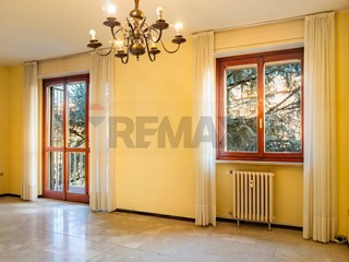 Quadrilocale in Vendita a San Donato Milanese, 475'000&euro;, 153 m²