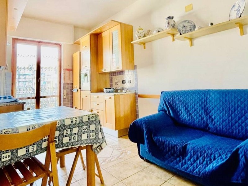 Trilocale in Affitto a Albisola Superiore, 1'100&euro;, 65 m²