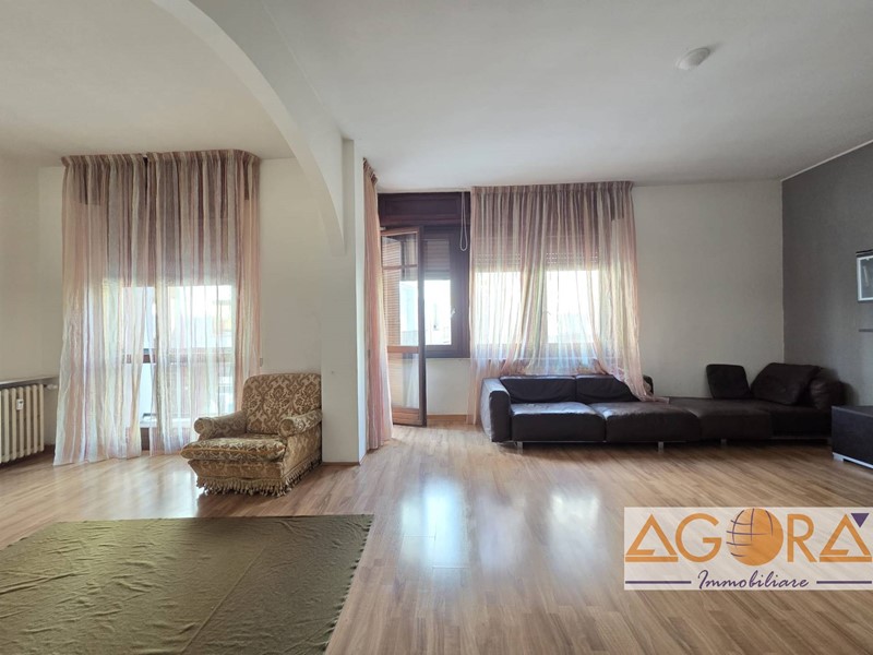 Appartamento in Vendita a Tortona, 110'000&euro;, 128 m²