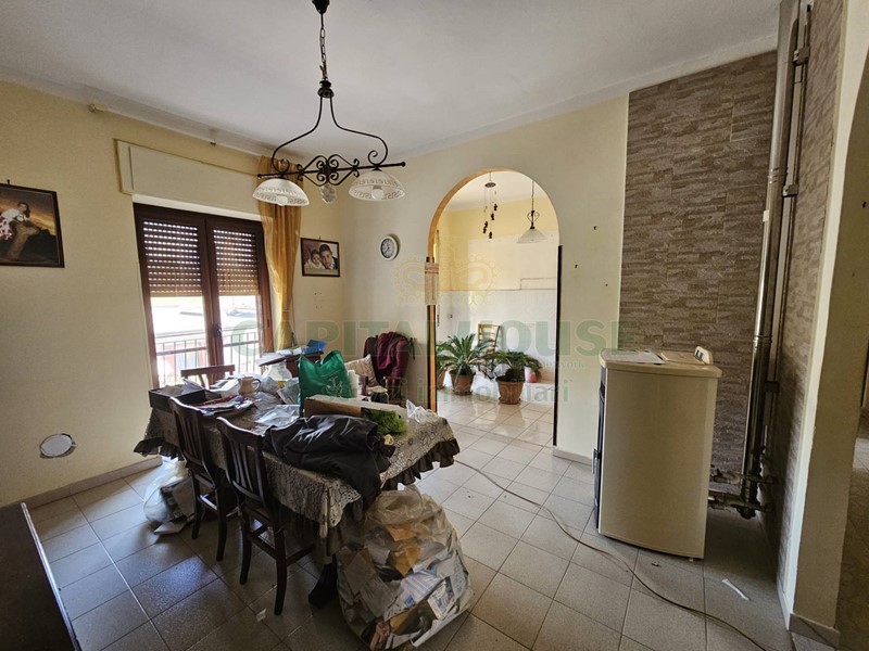 Quadrilocale in Vendita a Sparanise, 98'000&euro;, 115 m²