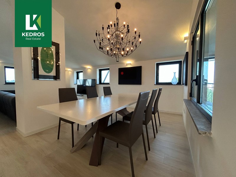 Attico in Vendita a Gallarate, 485'000&euro;, 140 m²