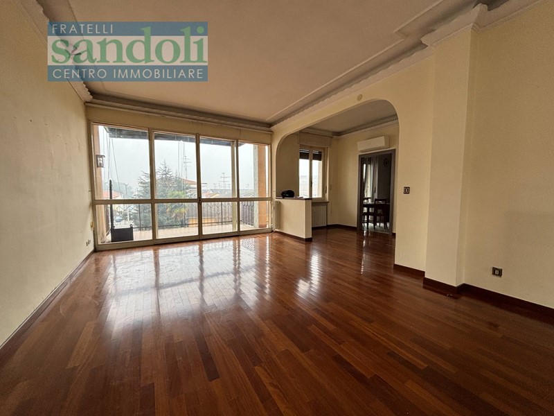 Quadrilocale in Vendita a Vercelli, 125'000&euro;, 140 m²