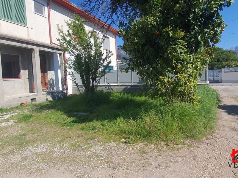 Quadrilocale in Vendita a Massa, 185'000&euro;, 80 m²