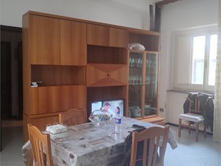 Trilocale in Vendita a Bari, 98'000&euro;, 70 m²