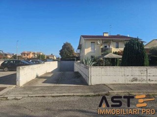 Trilocale in Vendita a Nervesa della Battaglia, 130'000&euro;, 