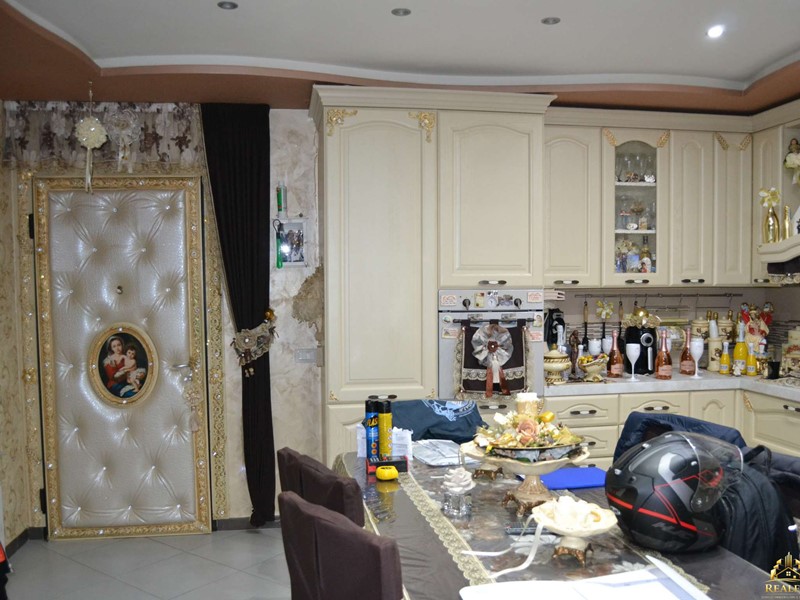 Appartamento in Vendita a Acerra, 77'601&euro;, 105 m²