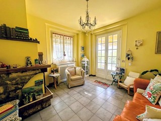 Appartamento in Vendita a Barga, 168'000&euro;, 110 m², arredato