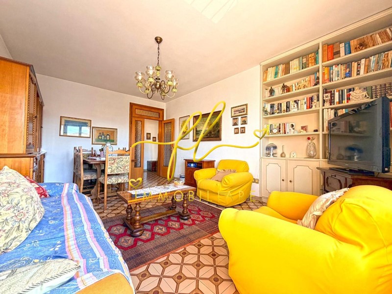 Appartamento in Vendita a Cecina, 280'000&euro;, 115 m², con Box