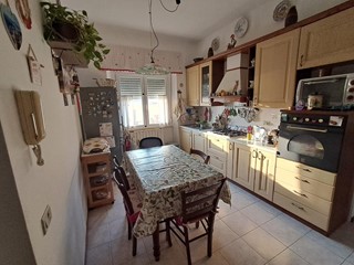 Trilocale in Vendita a Livorno, 128'000&euro;, 70 m²