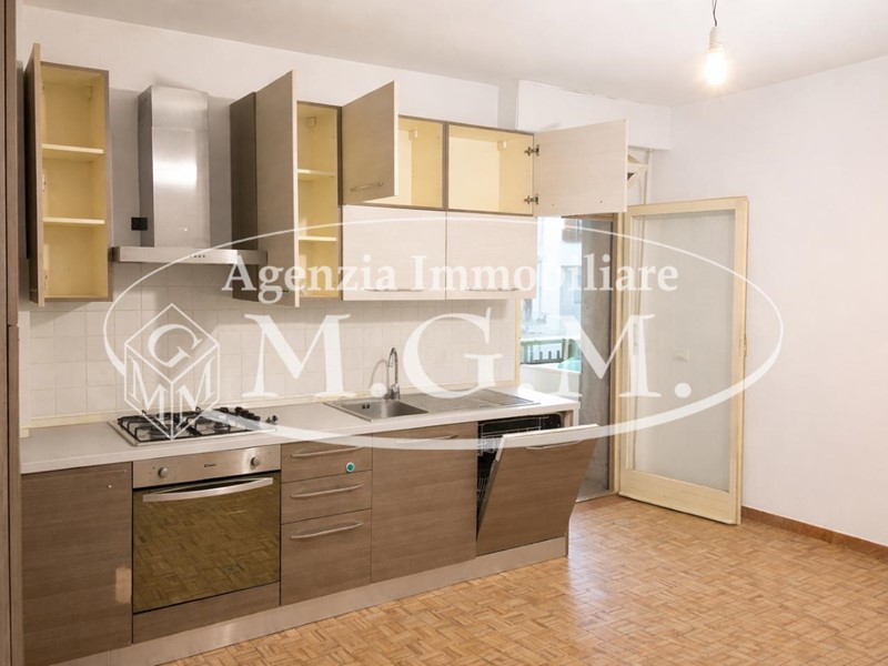 Quadrilocale in Affitto a Pontedera, 650&euro;, 100 m², arredato