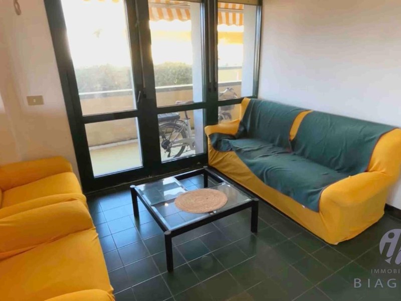 Appartamento in Vendita a Montignoso, zona Cinquale, 320'000&euro;, 82 m², arredato