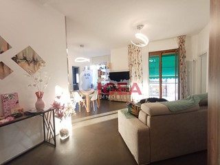 Bilocale in Vendita a Siena, 220'000&euro;, 73 m², arredato