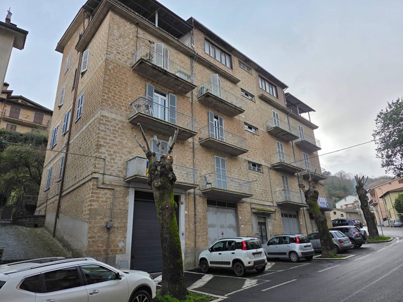 Quadrilocale in Vendita a Carbognano, 69'000&euro;, 100 m²