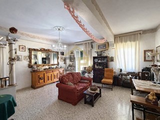 Quadrilocale in Vendita a Palermo, 158'000&euro;, 110 m²