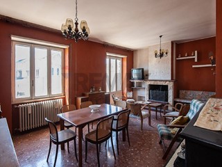 Appartamento in Vendita a Fiuggi, 95'000&euro;, 136 m²