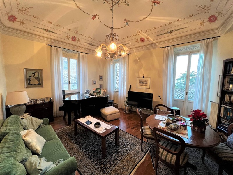 Appartamento in Vendita a Fermo, 525'000&euro;, 240 m²