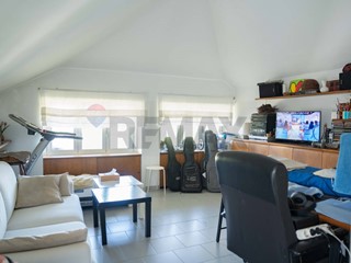 Trilocale in Vendita a Lainate, 159'000&euro;, 95 m²