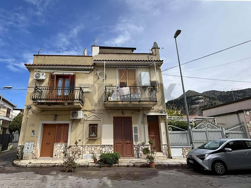Trilocale in Vendita a Palermo, 126'000&euro;, 75 m²