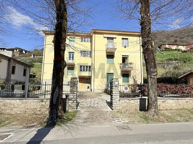 Appartamento in Vendita a Bagni di Lucca, 110'000&euro;, 183 m²
