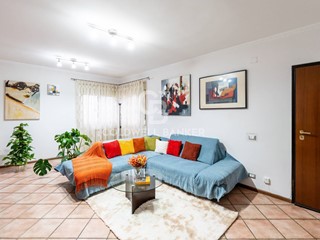 Appartamento in Vendita a Catania, 169'000&euro;, 130 m²