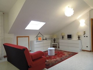 Attico in Affitto a Sant'Egidio alla Vibrata, 530&euro;, 115 m², con Box