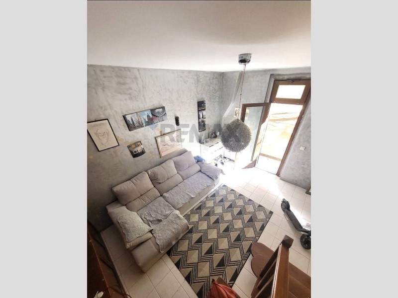 Appartamento in Vendita a Trezzo sull'Adda, 175'000&euro;, 187 m²