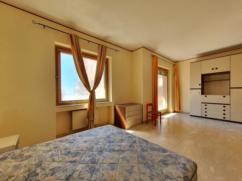 Quadrilocale in Affitto a Catanzaro, 620&euro;, 190 m²