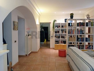 Quadrilocale in Vendita a Napoli, 450'000&euro;, 147 m²