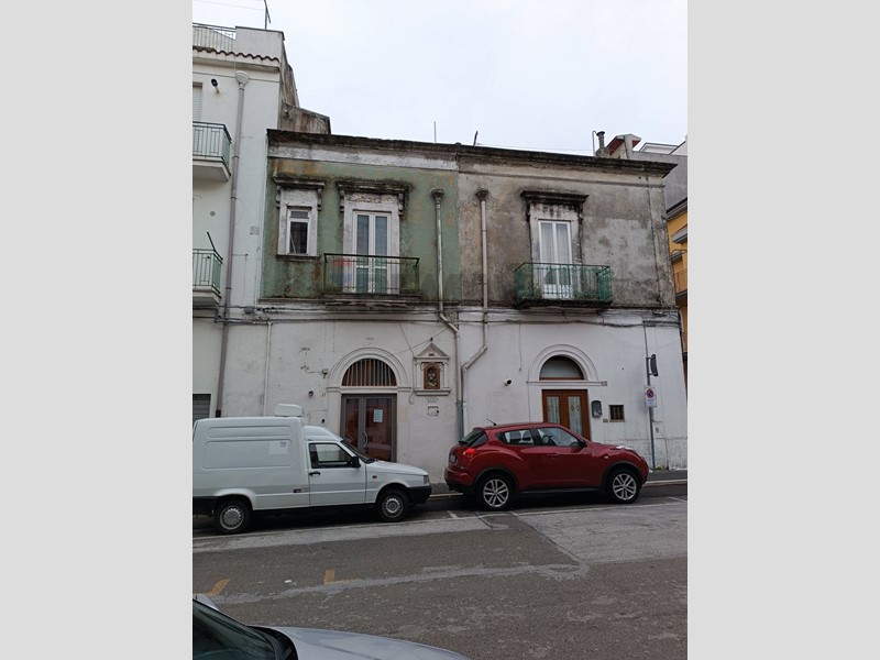Appartamento in Vendita a Monte Sant'Angelo, 75'000&euro;, 97 m²