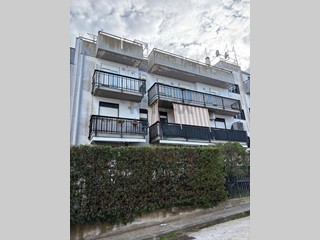 Appartamento in Vendita a Melilli, 65'000&euro;, 130 m²