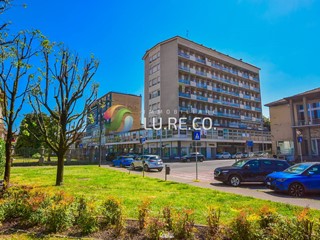 Bilocale in Vendita a Meda, 90'000&euro;, 65 m²