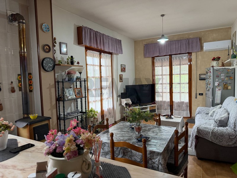 Appartamento in Vendita a Santa Flavia, 125'000&euro;, 146 m²