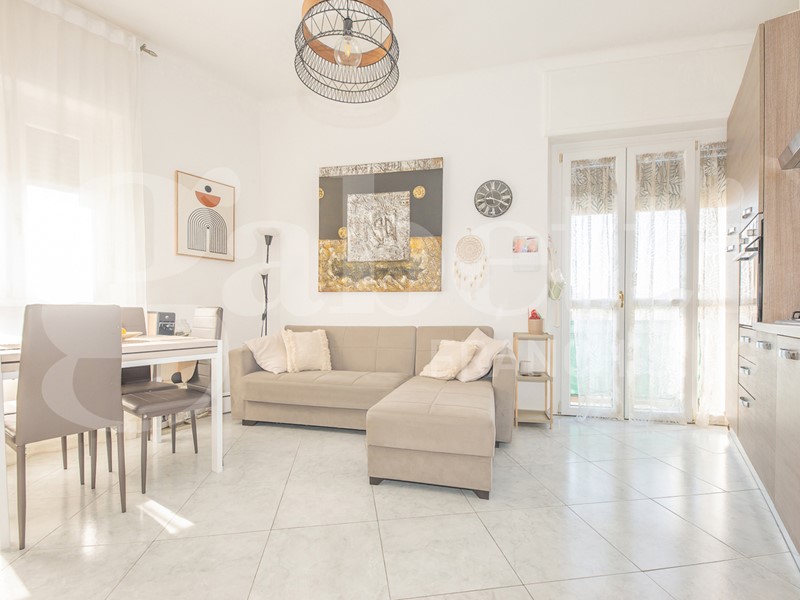 Trilocale in Vendita a Rivoli, 119'000&euro;, 67 m², arredato