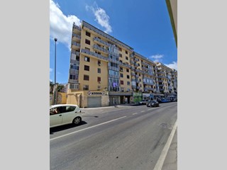 Appartamento in Vendita a Brindisi, 135'000&euro;, 128 m²