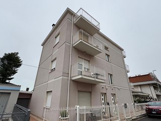 Appartamento in Vendita a Giulianova, 127'000&euro;, 100 m², arredato, con Box