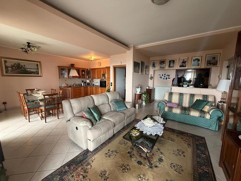 Quadrilocale in Vendita a Tortoreto, 170'000&euro;, 125 m²