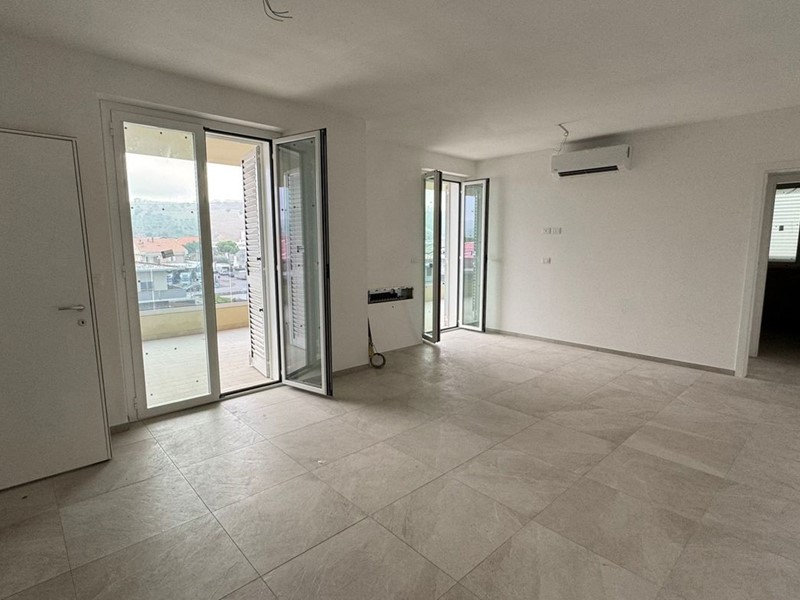 Trilocale in Vendita a Tortoreto, 235'000&euro;, 84 m², con Box
