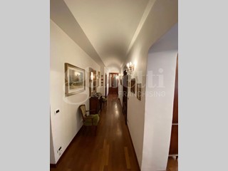 Appartamento in Vendita a Terni, 290'000&euro;, 250 m²