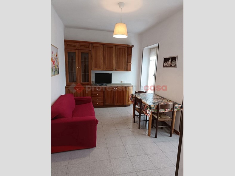Trilocale in Affitto a Pinerolo, 550&euro;, 87 m², arredato