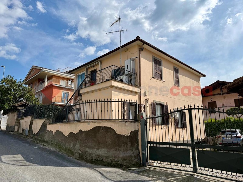 Trilocale in Vendita a Roma, 199'000&euro;, 80 m²