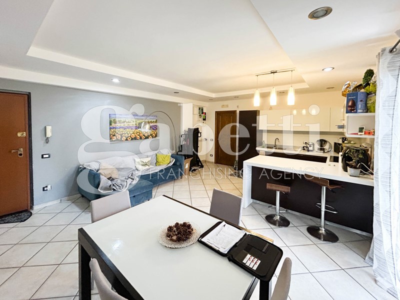 Trilocale in Vendita a Giugliano in Campania, 163'000&euro;, 90 m², con Box