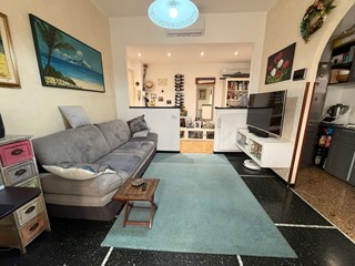 Trilocale in Vendita a Varazze, 350'000&euro;, 70 m², arredato, con Box