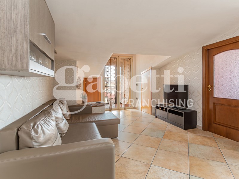 Trilocale in Vendita a Qualiano, 115'000&euro;, 60 m², con Box