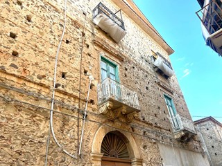 Appartamento in Vendita a Sant'Agata di Militello, 168'000&euro;, 233 m²