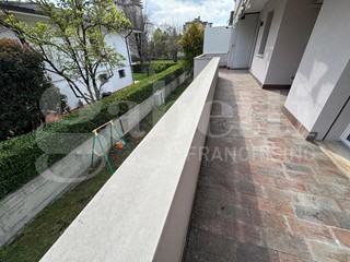 Quadrilocale in Vendita a Castelfranco Veneto, 450'000&euro;, 185 m², con Box